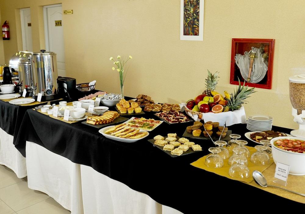 Yene Hue Hotel Puerto Madryn Buitenkant foto
