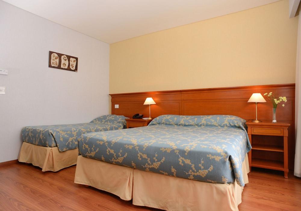 Yene Hue Hotel Puerto Madryn Buitenkant foto