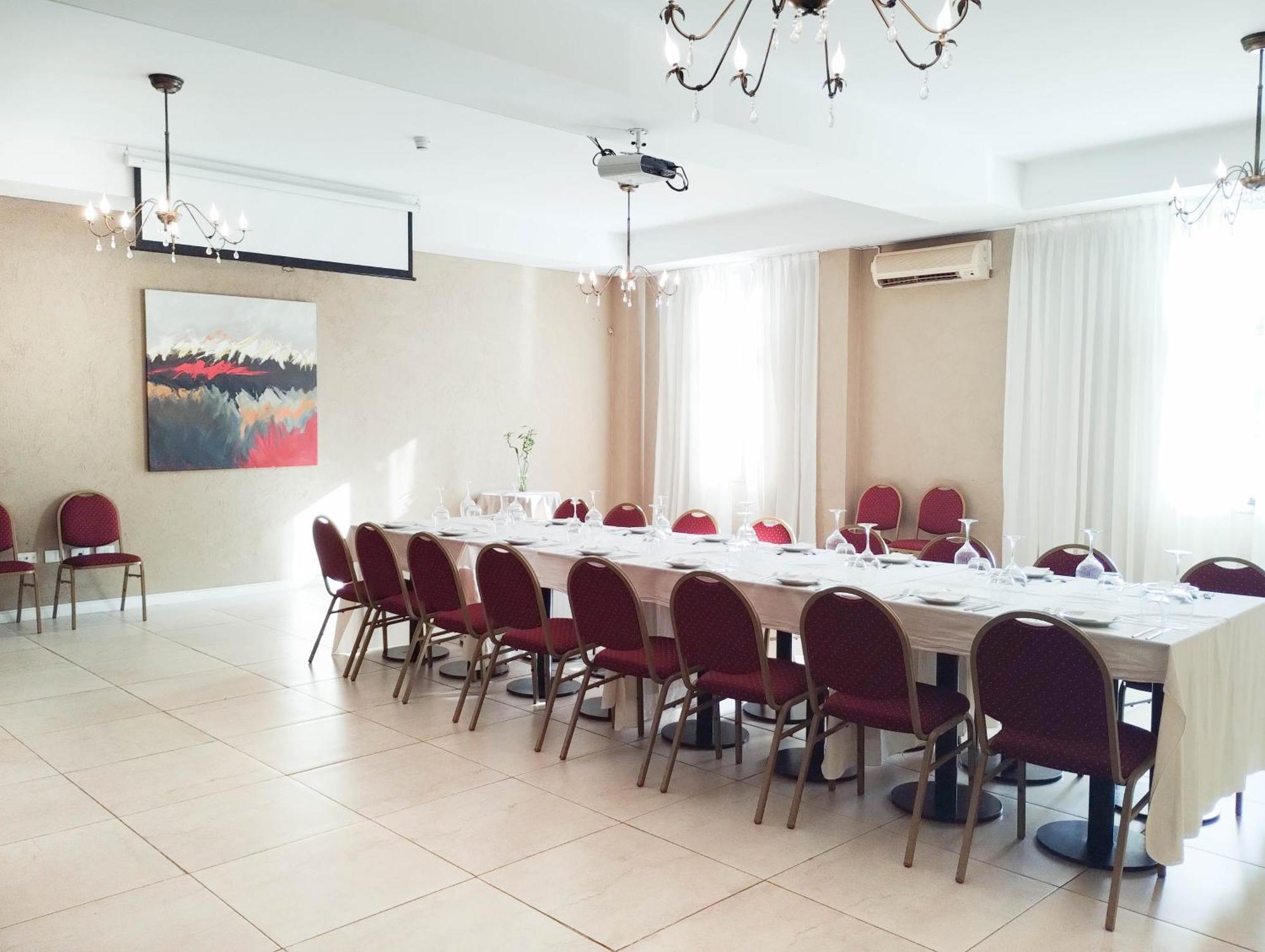 Yene Hue Hotel Puerto Madryn Buitenkant foto