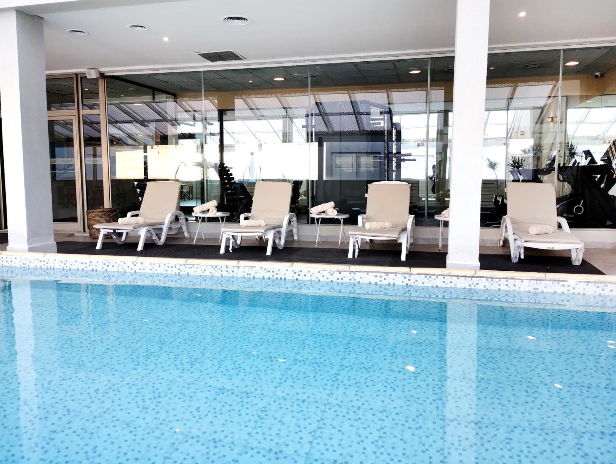 Yene Hue Hotel Puerto Madryn Buitenkant foto